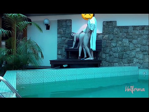 ❤️ Šef poziva sobaricu na bazen, ali nije mogao odoljeti vrućini ️❌ Seks na hr.rex-porn-com.ru ️❤